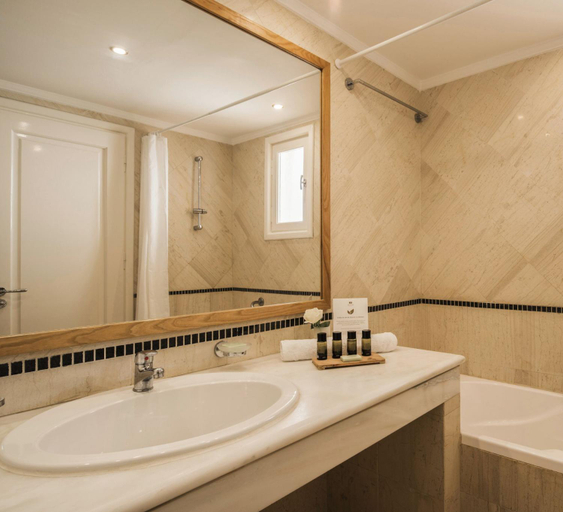 Bathroom 4, Mitsis Family Village, South Aegean