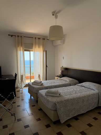 Room 3, SOLEMAR DI MIANO VIVIANA & C SAS, Messina
