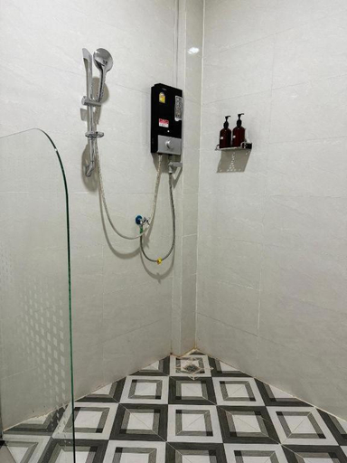 Bathroom, thakhekmai guesthouse and restaurant , Thakhek