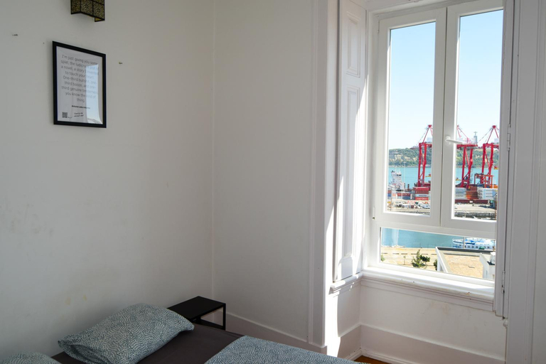 Bedroom 3, Embassy Arriaga Private Elegance Rooms in Stylish Shared Apartment, Lisbon