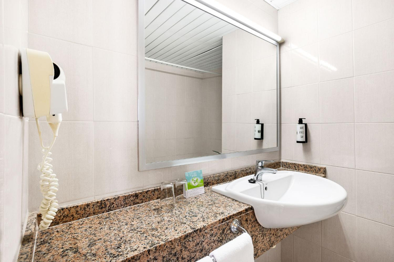 Bathroom 4, TRH Jardin Del Mar, Baleares