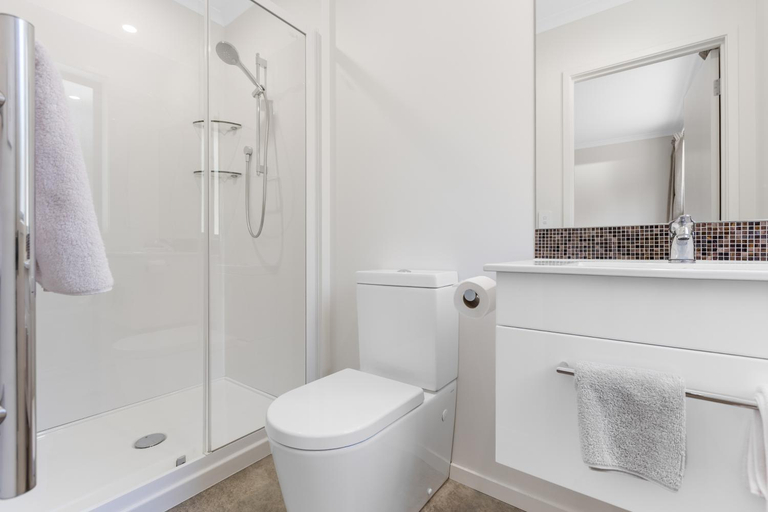 Bathroom 3, Almost Heavens BnB, New Plymouth