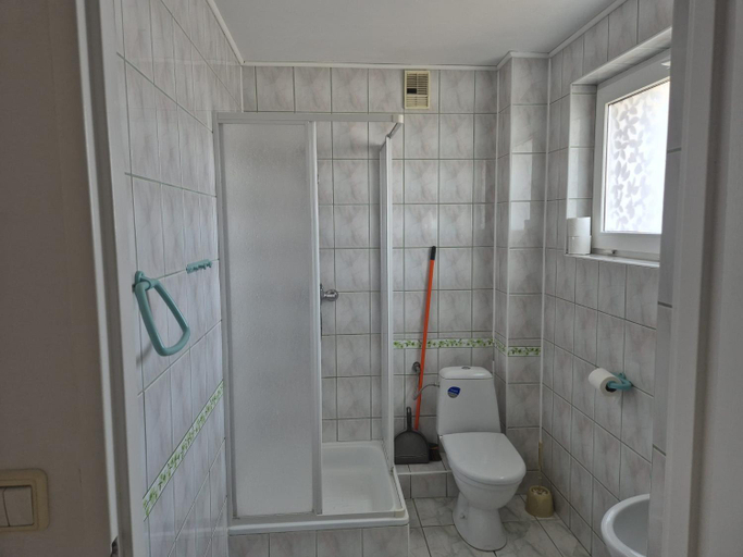 Bathroom 2, Pokoje Goscinne Tomasz, Kamień