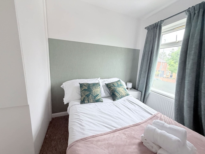 Room 4, Onyx 4BR Home Near Computing History Museum, Cambridgeshire