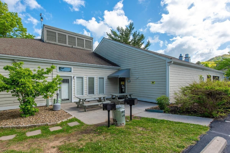 Exterior 3, Fern Hollow, Sevier