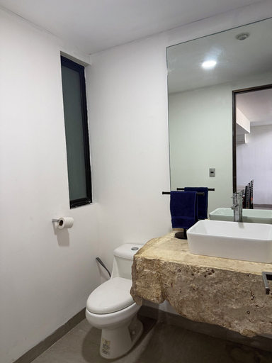 Bathroom 4, Torre Onze, Mérida