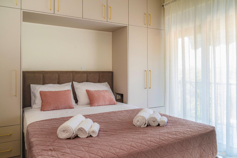 5, Paradissia Luxe Villa with Private Swimming Pool, South Aegean