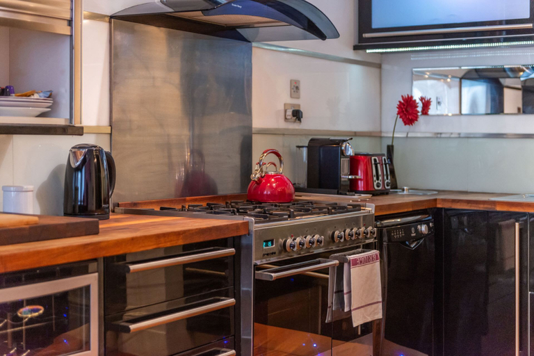 Private kitchen 4, The Fitzroy - by Frankie, London