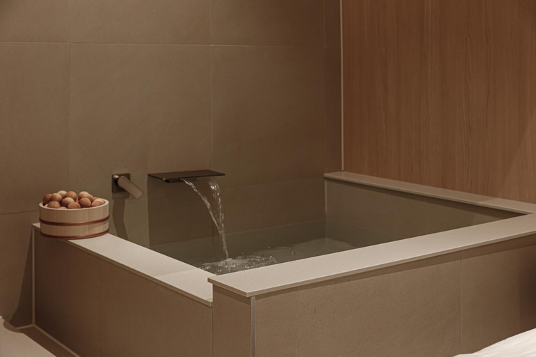 Hot tub 5, Gyeongju Shihyo Hotel Hwangridan-gil Branch, Gyeongju