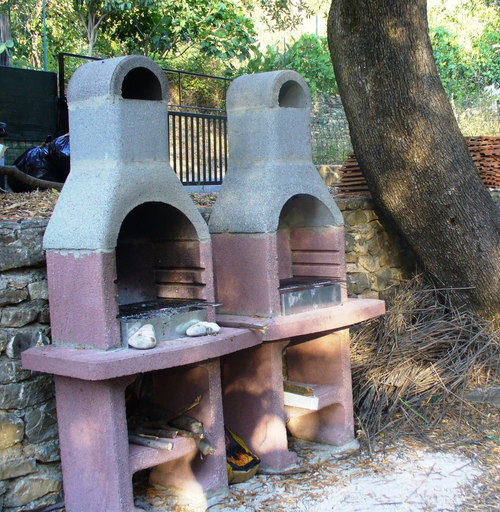 BBQ/picnic area 4, Cozy Attic Overlooking the Sea, Villa Cecilia ap 3- two Hours Drive From Naples, Salerno