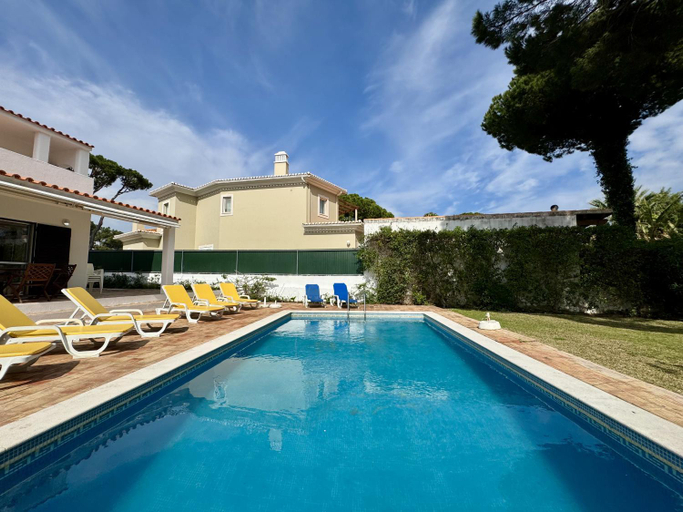 Sport & Beauty 2, Vilamoura Ocean Villa with Pool by Homing, Loulé