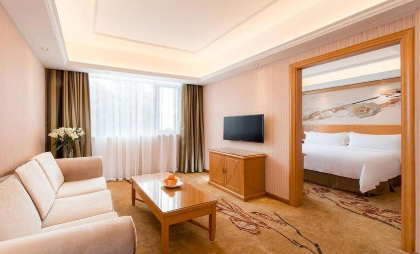 Bedroom 2, Vienna Hotel Jiangxi Jiujiang Gongqingcheng High-Speed Railway Station, Jiujiang