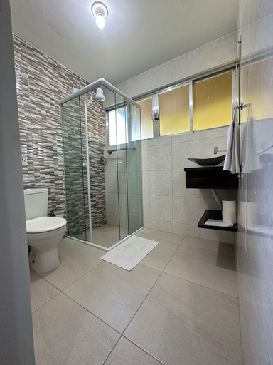 Bathroom 4, Pousada da Praia, Parati