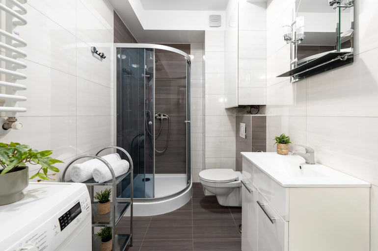 Bathroom 2, Apartamenty Izerskie - ul. Cicha 13D-E, Lubań