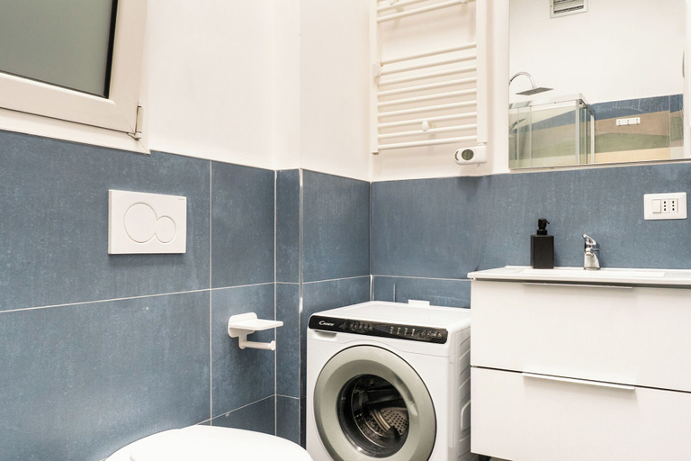 Bathroom 4, Febe Apartment by Wonderful Italy, Bari