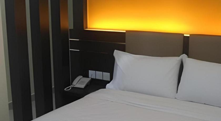 Bedroom 3, GM Holiday Hotel, Manjung
