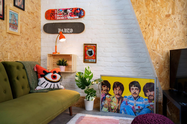 Room 2, Guestready - Hackney Studios, London