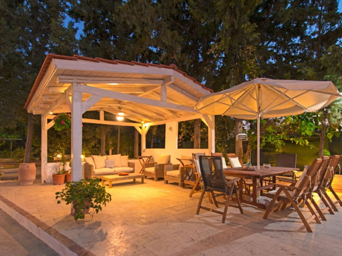 Food & Drinks 5, Villa Dora · Villa Dora, South Aegean