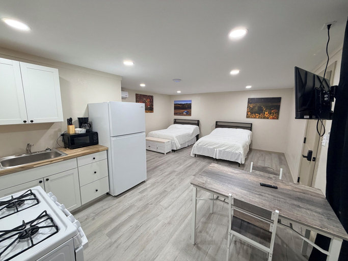 Room 2, Alpine Adventures Inn, Apache