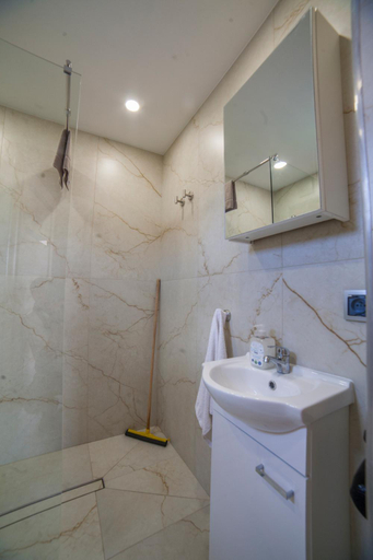 Bathroom 3, Domki Przewloka, Słupsk