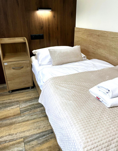 Bedroom 2, Gosciniec Piast Pokoje i Camper Park, Poznań