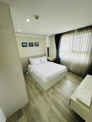 Room 4, Diamond Luxury, District 7