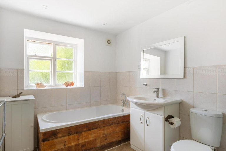 Bathroom 3, Manor Farm, Somerset