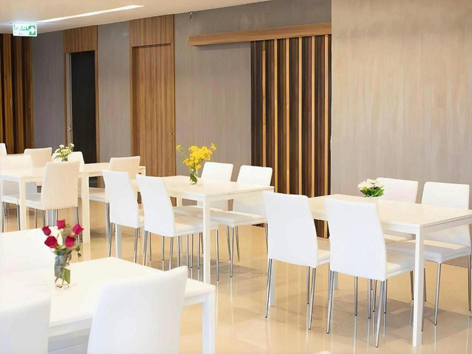 Food & Drinks 5, B2 Bangna Premier Hotel, Prawet