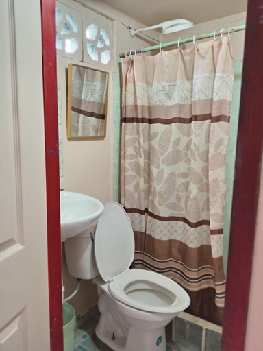 Bathroom, Ofiuras Hostal, Portobelo