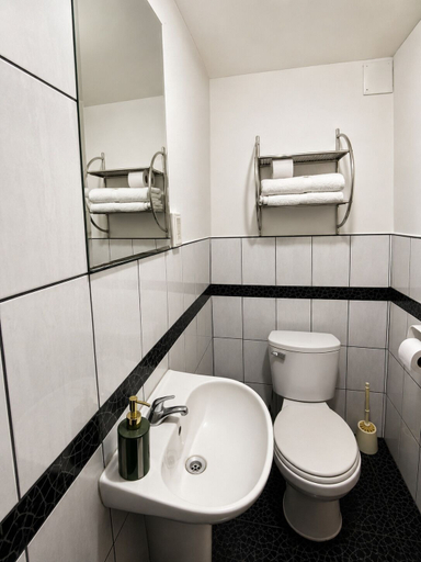 Bathroom 3, Terra House, Cusco