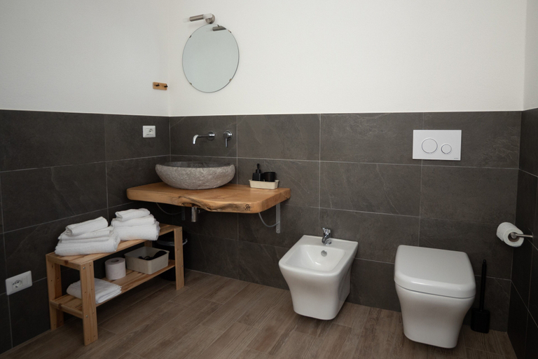 Bathroom 2, Casale Dilettoso Etna Relais, Catania