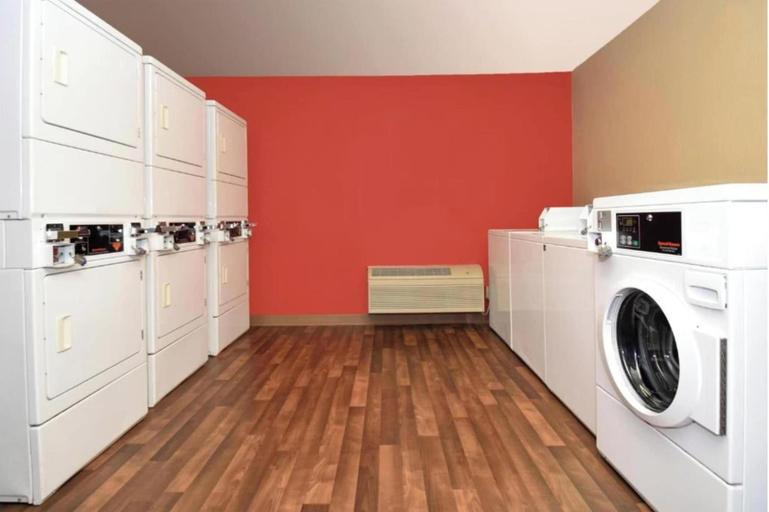 Laundry room, Motel 6 Suites Milwaukee Brookfield, WI, Waukesha