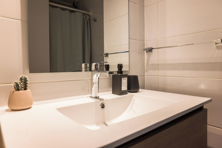 Bathroom 4, Downtown Santiago Gem Modern Apartment, Cordillera