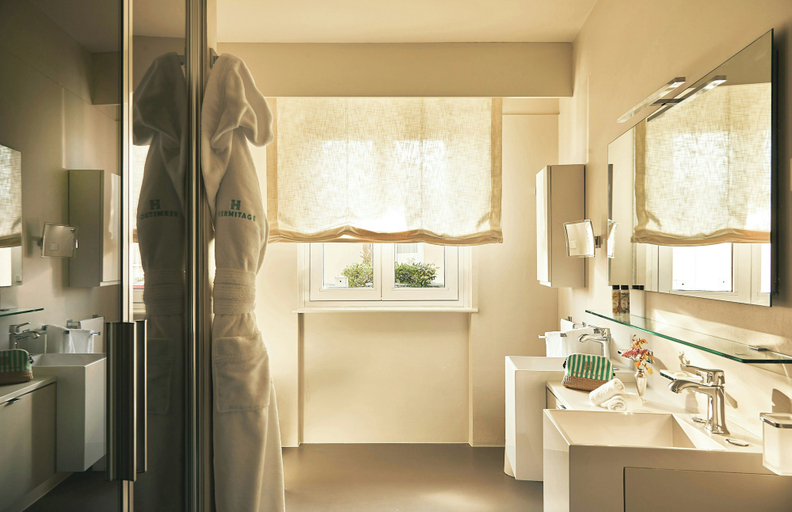 Bathroom 5, Hermitage Hotel & Resort Forte dei Marmi – Starhotels Collezione, Lucca