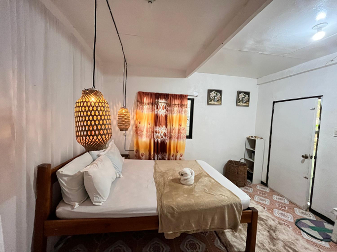Bedroom 3, Casa de Viajeros (1st floor, spacious aircon room , General Luna