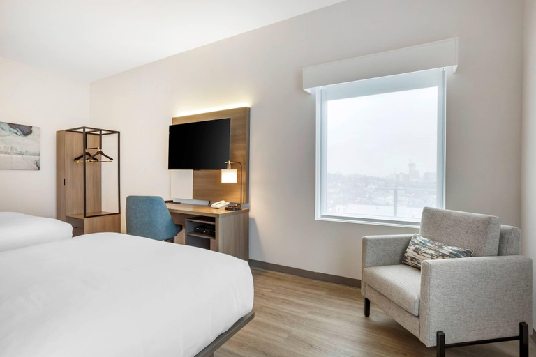 Bedroom 3, Four Points by Sheraton Newark Airport, Newark