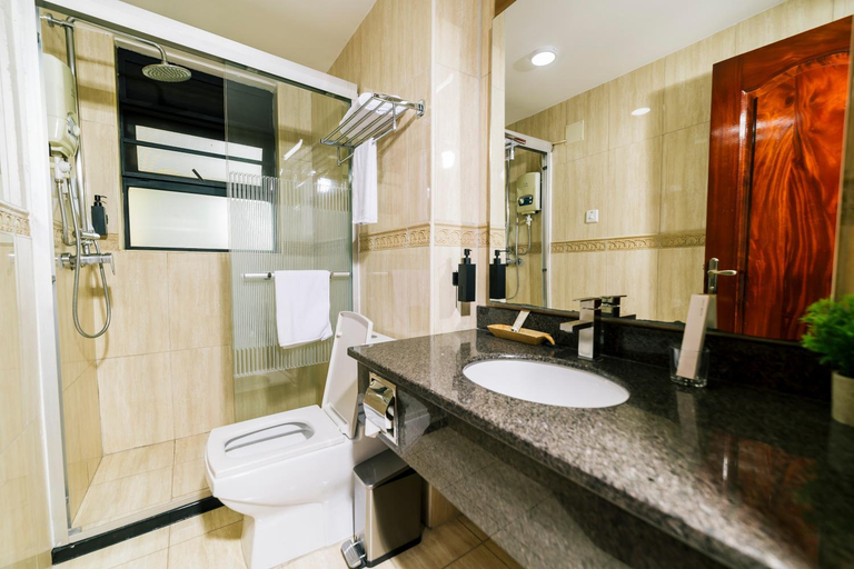 Bathroom, Highlands Suites Hotel, Gasabo