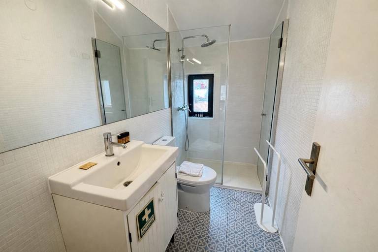 Bathroom 2, Oporto City View - Trindade, Porto
