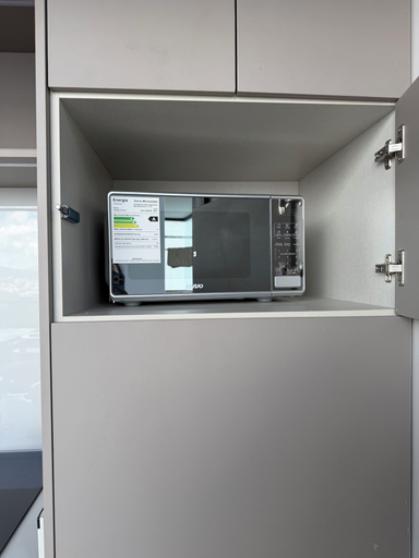 Microwave, Suite moderna totalmente amoblada, Quito