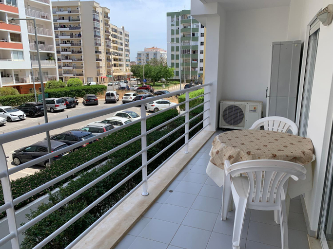 Others 4, Riviera Flat, Portimão