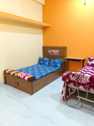 Others 4, Swami's Yatri nivas, Solapur