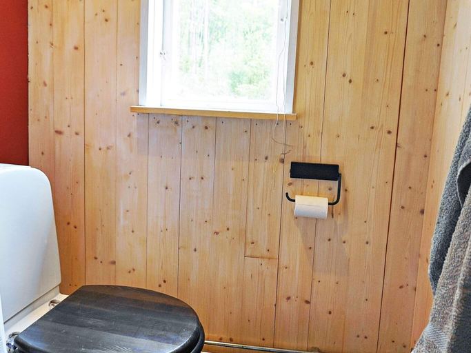 Bathroom, 6 person holiday home in Henan, Orust