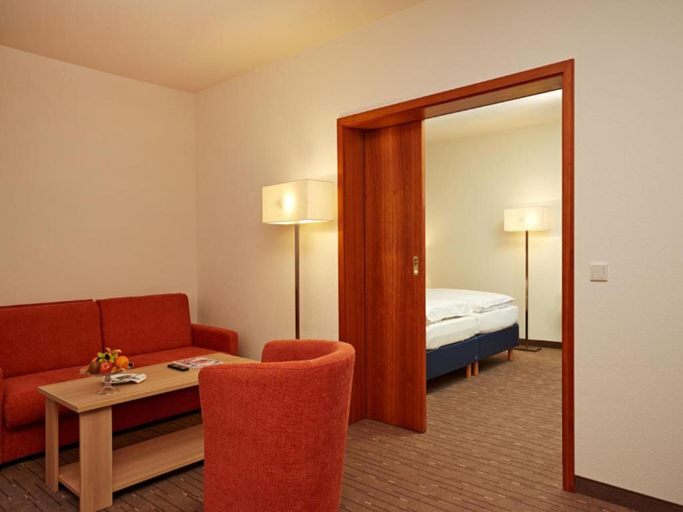 Bedroom 3, Sunday Hotel Wiesbaden Niedernhausen, Rheingau-Taunus-Kreis