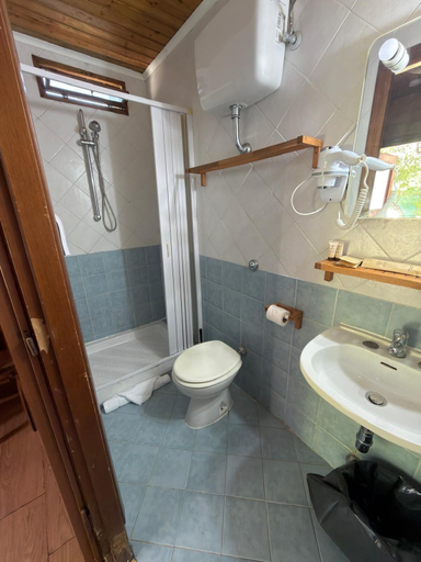 Bathroom 3, Villaggio Fiori d'Arancio, Napoli