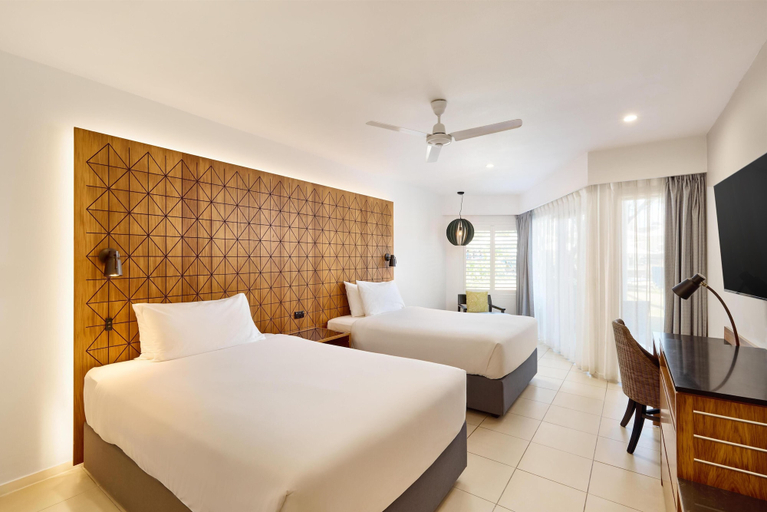 Bedroom 4, Radisson Blu Resort Fiji Denarau Island, Ba