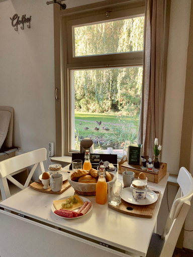 Food & Drinks, B&B Saense huisje, Zaanstad