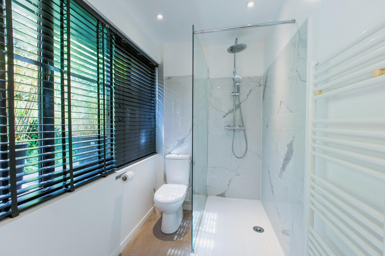 Bathroom 4, Le Carré Vue Mer, Seine-Maritime