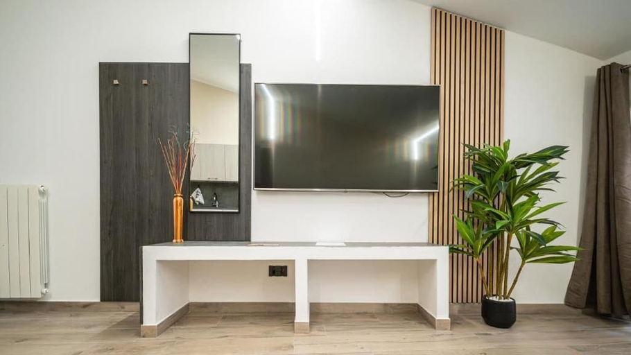 Interior 2, ESTENSIA Room&Suite, Ferrara