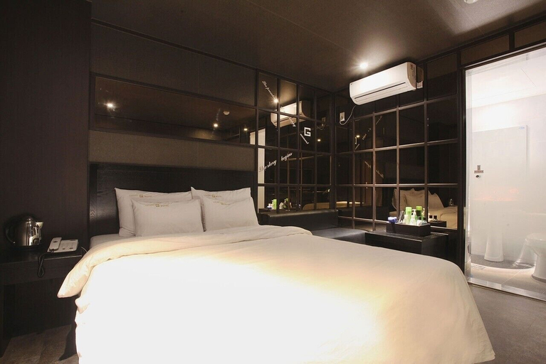 Bedroom 3, Luxury G Motel, Nam