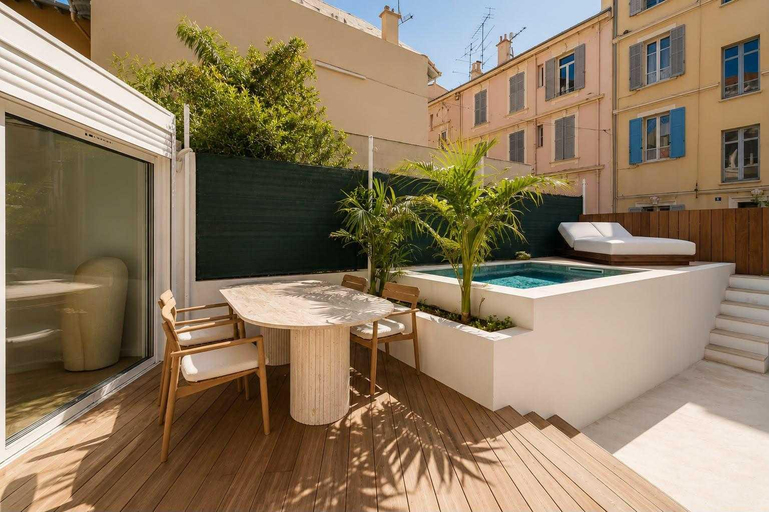 2, Duplex Apartment with Pool a/c 2BR/4P - Cannes, Alpes-Maritimes